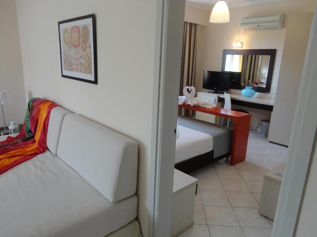 Al Mare Hotel Tsilivi  Bilik gambar